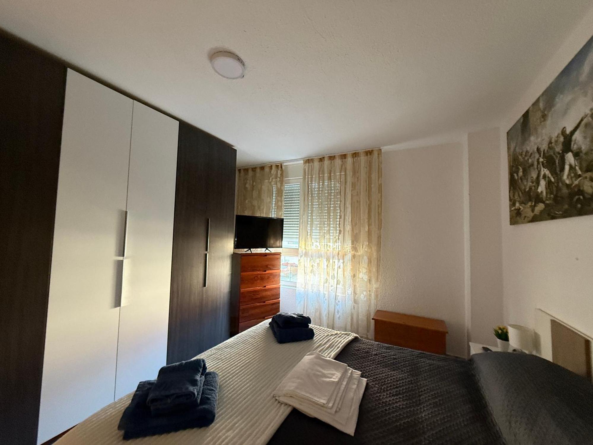 Apartamento De Verano Ajo 1 Habitacion Luaran gambar